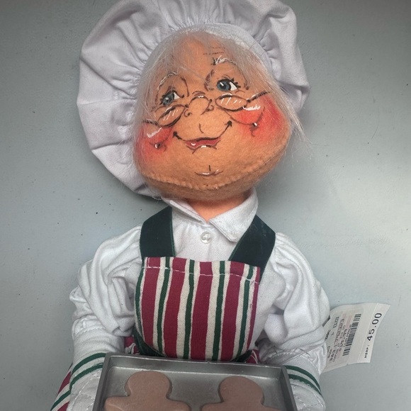 Annalee Red and Green Striped Doll Mrs Clause Cookies - Picture 7 of 8